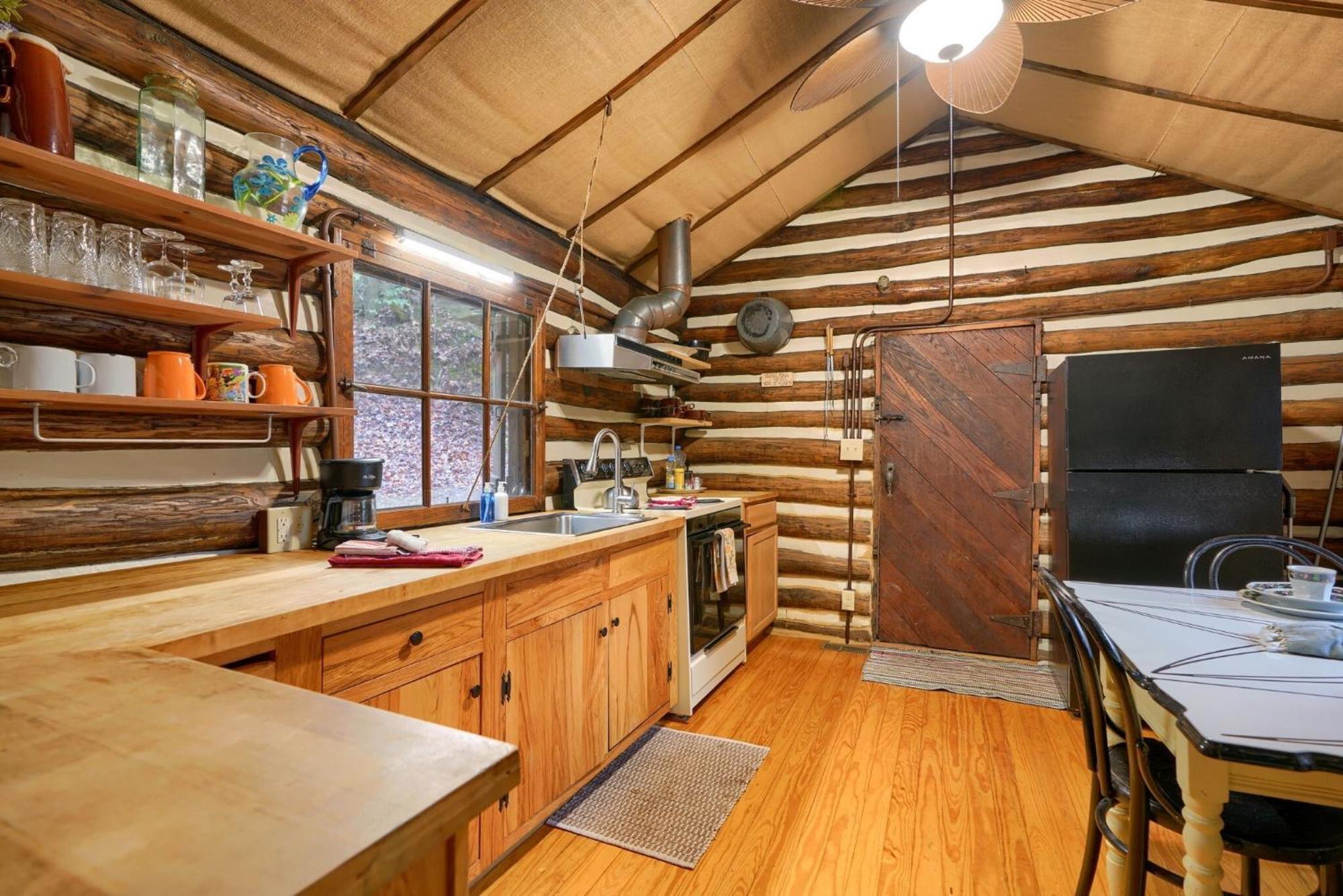 Russell Cabin لوغان المظهر الخارجي الصورة