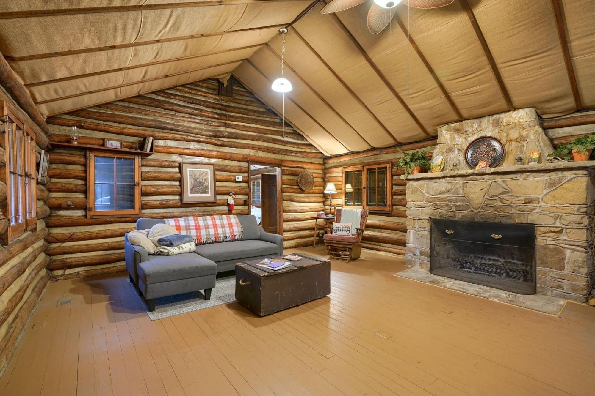 Russell Cabin لوغان المظهر الخارجي الصورة