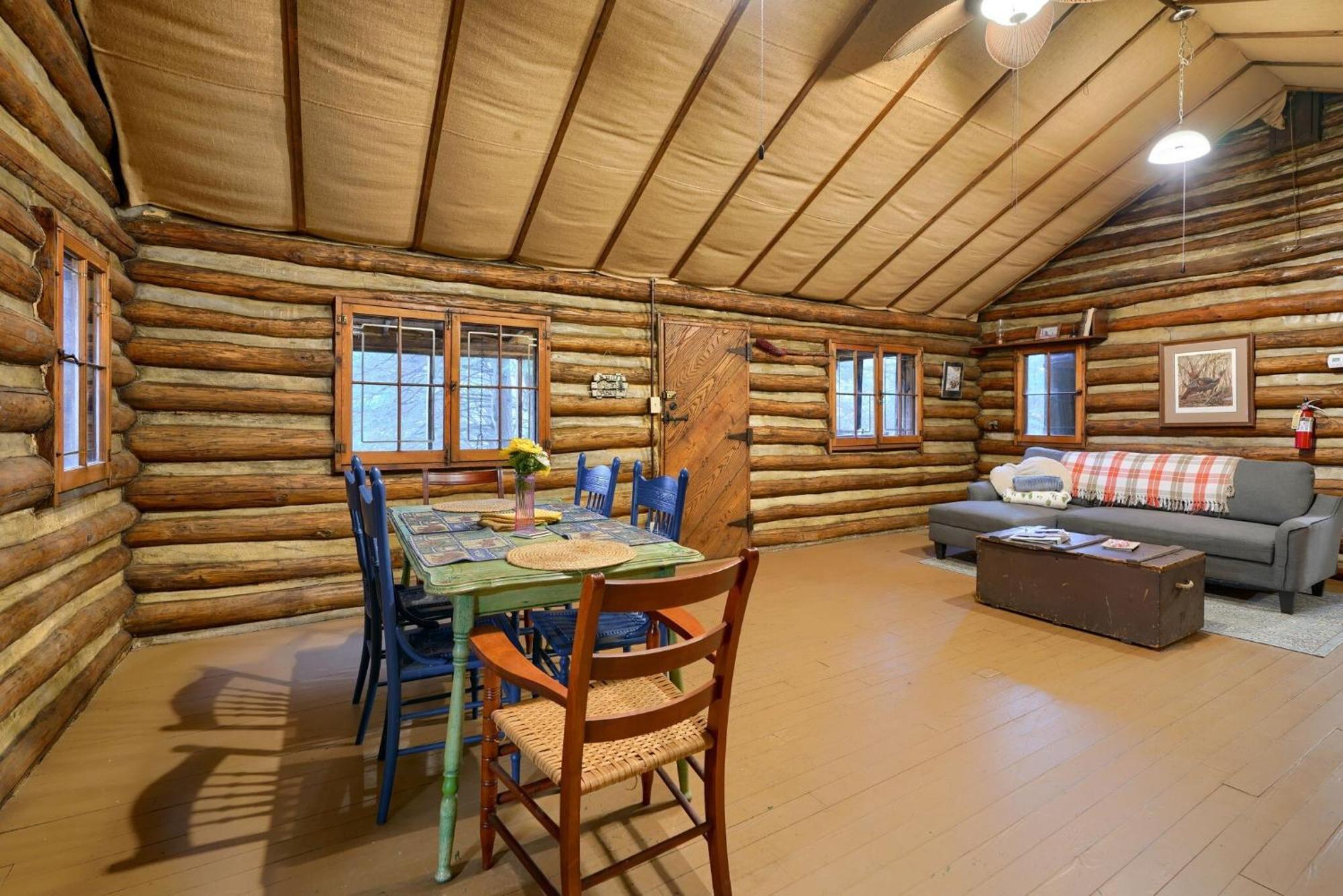 Russell Cabin لوغان المظهر الخارجي الصورة