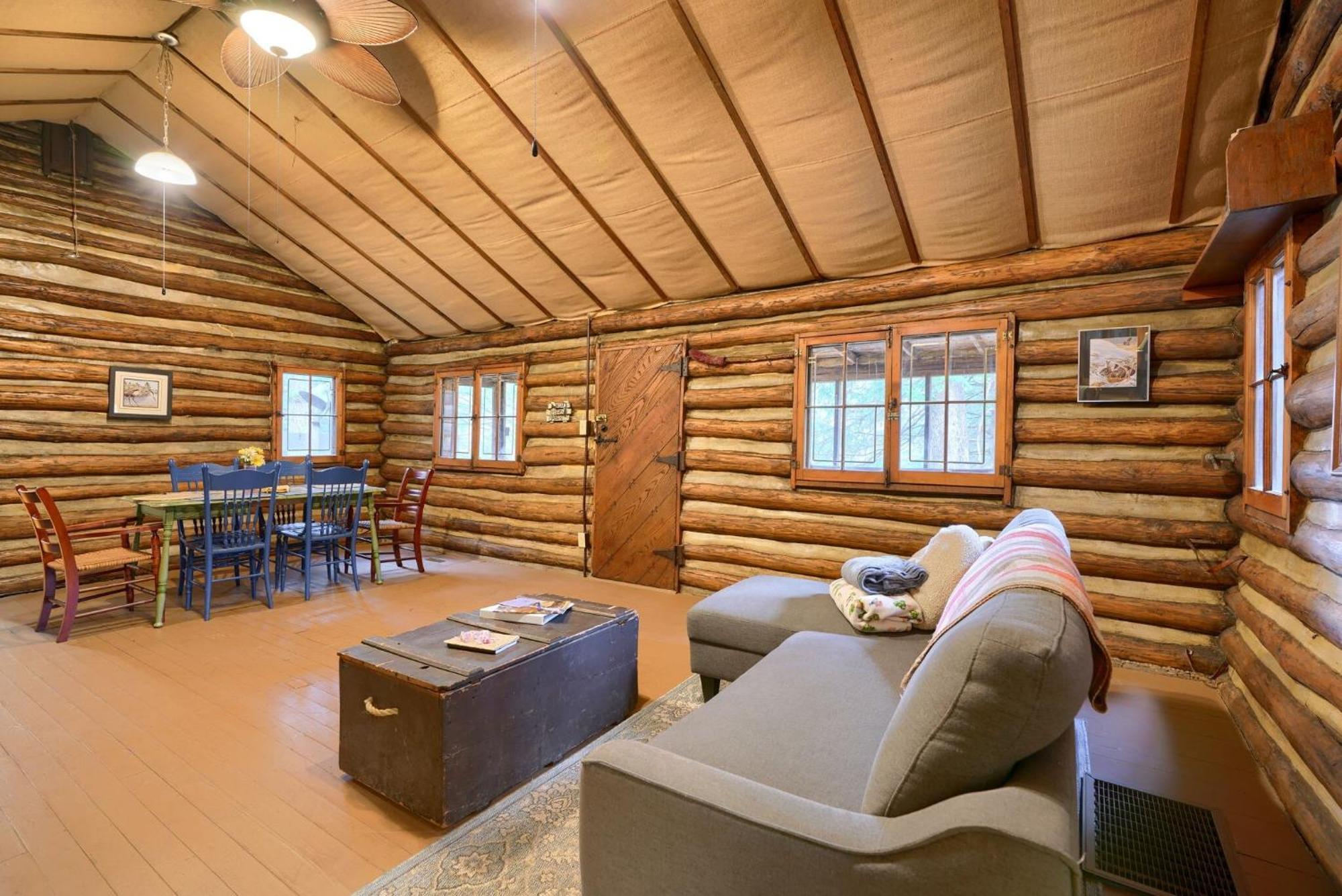 Russell Cabin لوغان المظهر الخارجي الصورة